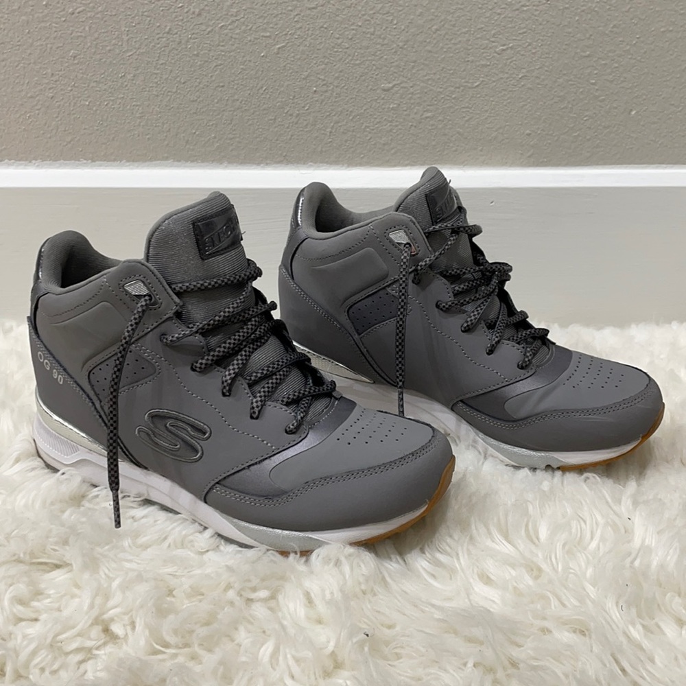 Skechers OG 90 Wedge Sneakers